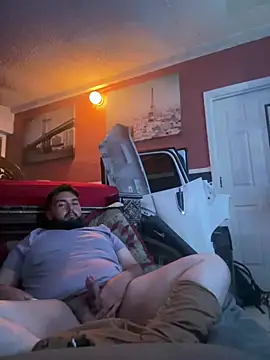 bigdickgio6923 online show from 02/15/26, 08:57