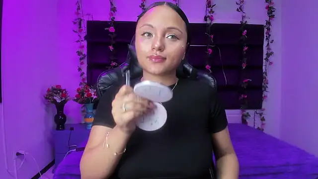 sweelanna   online show from 04/11/26, 01:54