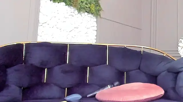 Snapshot of Deliciouslips chatting on 09/16/25, 12:06 Deliciouslips online show from 09/16/25, 12:06