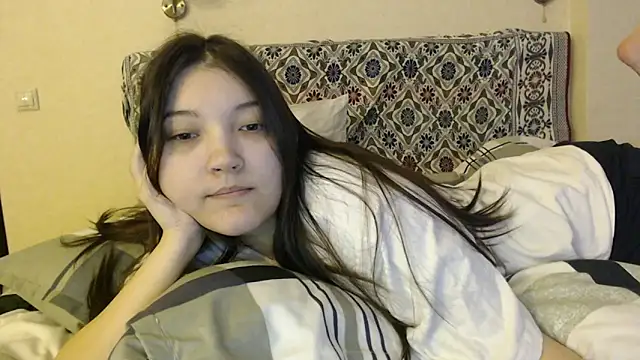 Snapshot of AlisaDevis chatting on 12/15/24, 11:12 AlisaDevis online show from 12/15/24, 11:12