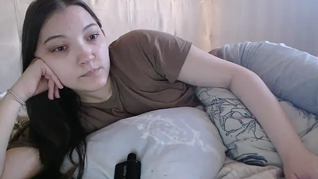 AlisaDevis online show from 04/05/26, 01:08