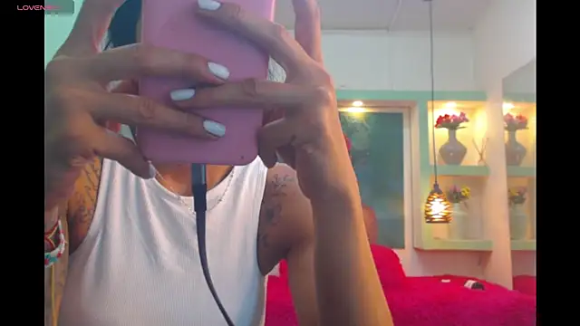 lorenapinto online show from 04/21/26, 04:41