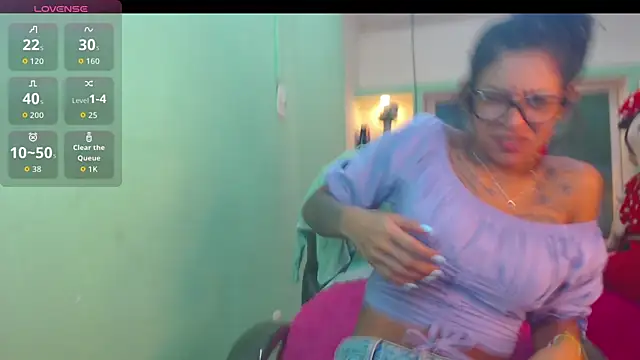 Snapshot of lorenapinto chatting on 05/30/26, 02:19 lorenapinto online show from 05/30/26, 02:19