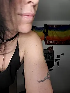 freyamoret online show from 09/29/25, 06:02