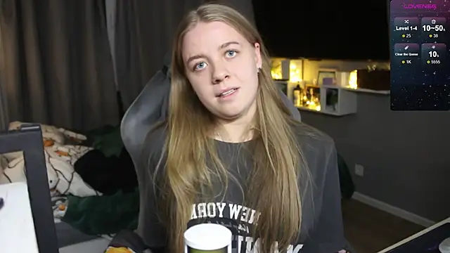 candy maggie online show from 12/16/24, 04:27