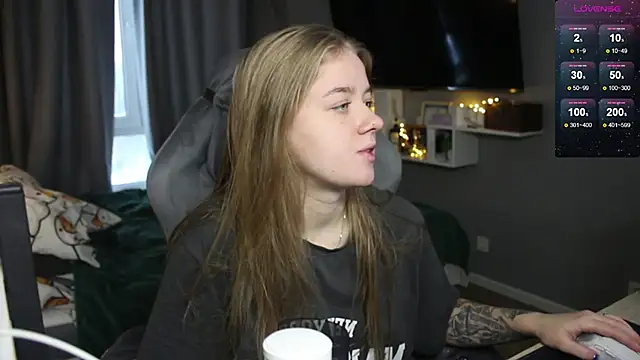 candy maggie online show from 12/19/24, 09:51