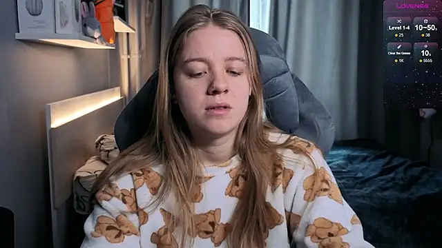 candy maggie online show from 03/18/25, 09:42