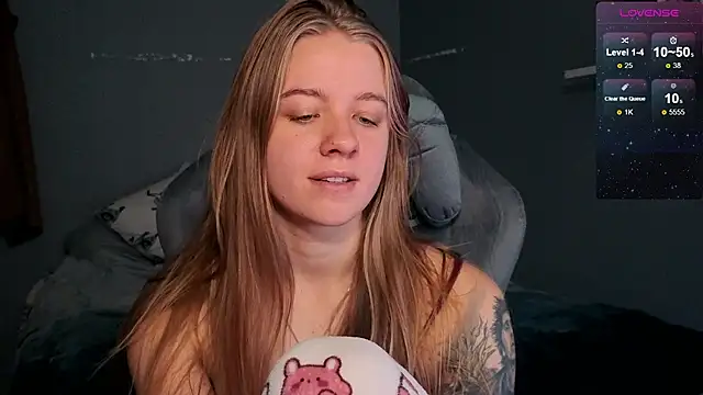 candy maggie online show from 10/16/25, 09:32