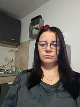 Snapshot of KristenVega chatting on 11/19/25, 07:08 KristenVega online show from 11/19/25, 07:08