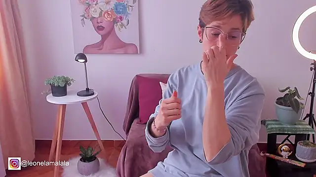 Snapshot of cuddlingbunny chatting on 03/17/25, 06:53 cuddlingbunny online show from 03/17/25, 06:53