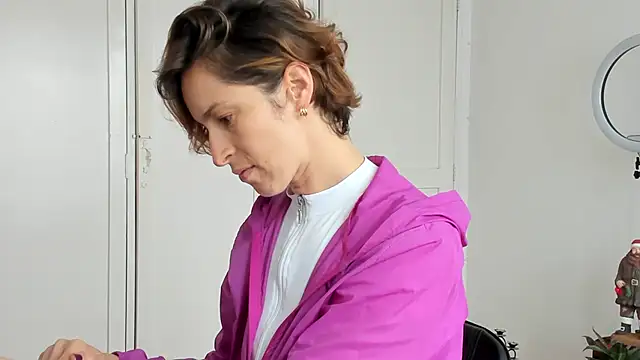 Snapshot of cuddlingbunny chatting on 11/29/25, 03:26 cuddlingbunny online show from 11/29/25, 03:26