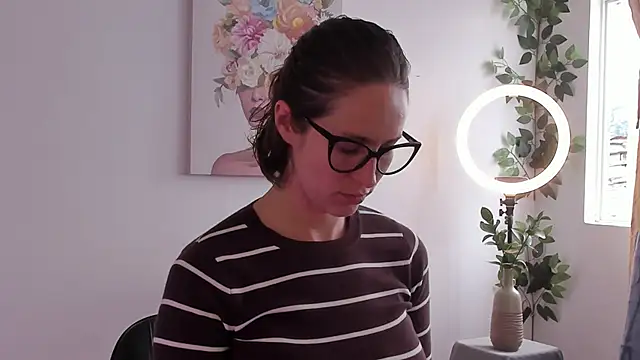 cuddlingbunny online show from 03/29/26, 08:31