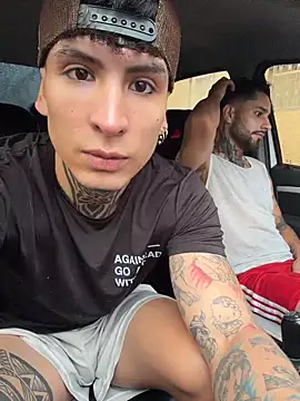 Snapshot of _Tomy08calderon chatting on 11/15/25, 06:48 Tomy08calderon online show from 11/15/25, 06:48