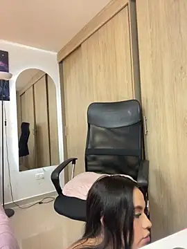 Snapshot of MariaAntonia__ chatting on 11/20/25, 08:30 MariaAntonia online show from 11/20/25, 08:30