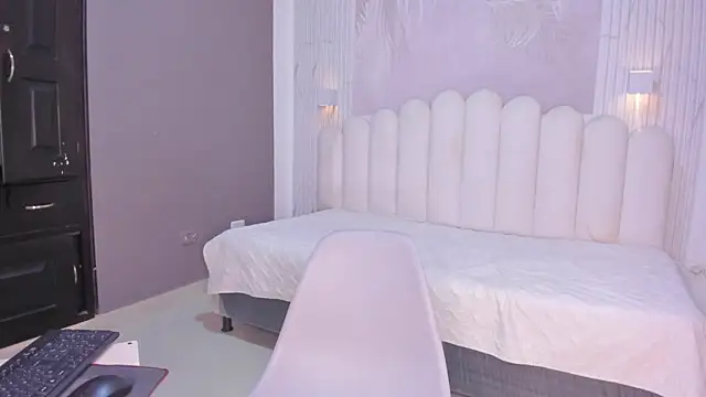 NastassjaCandy online show from 11/03/25, 06:53