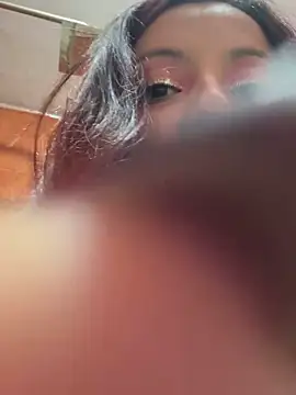 Snapshot of Isa-Jones chatting on 12/19/24, 05:40 Isa-Jones online show from 12/19/24, 05:40