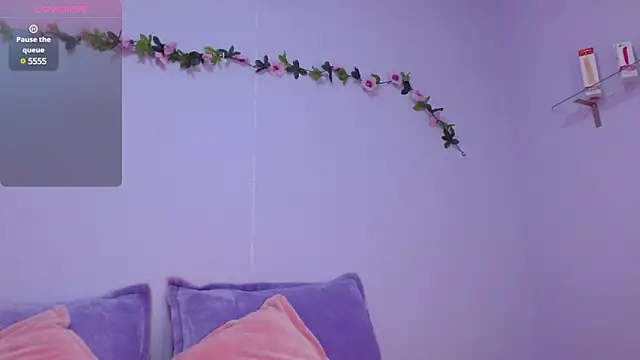 Snapshot of Isa-Jones chatting on 01/17/25, 04:49 Isa-Jones online show from 01/17/25, 04:49