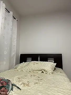 emely sexx20 online show from 03/13/26, 11:33