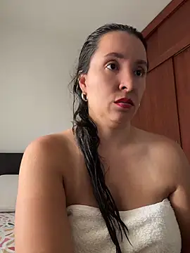 emely sexx20 online show from 05/17/26, 04:36