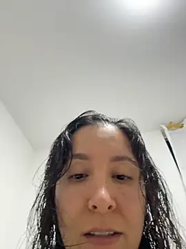 Snapshot of emely_sexx20 chatting on 07/16/26, 02:17 emely sexx20 online show from 07/16/26, 02:17