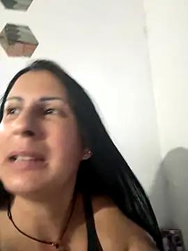 Snapshot of Angelicvill chatting on 11/18/25, 10:52 Angelicvill online show from 11/18/25, 10:52