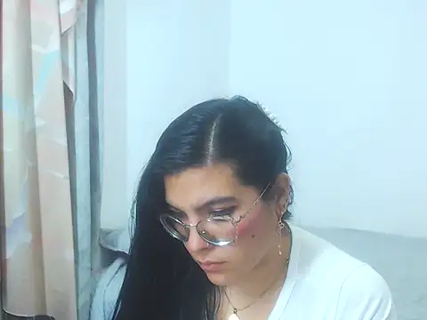 Snapshot of Atiif_1 chatting on 01/15/26, 06:22 Atiif 1 online show from 01/15/26, 06:22