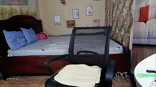 Lanian 99 online show from 10/22/25, 10:59