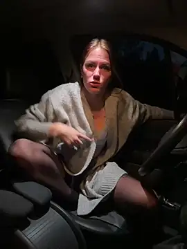 selenaluvv online show from 12/26/24, 05:40