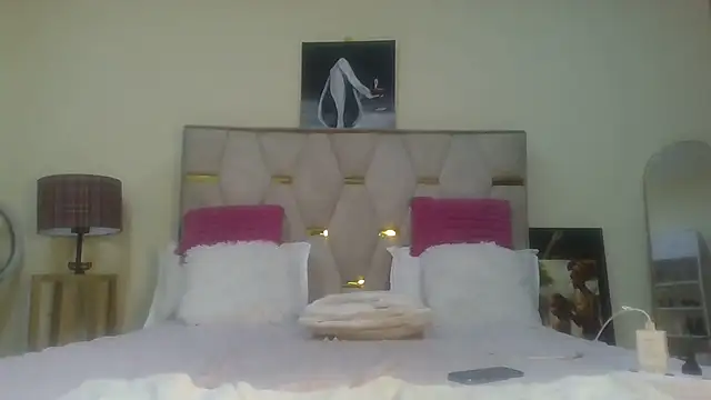 Snapshot of Fine_assie chatting on 03/09/25, 02:54 Fine assie online show from 03/09/25, 02:54