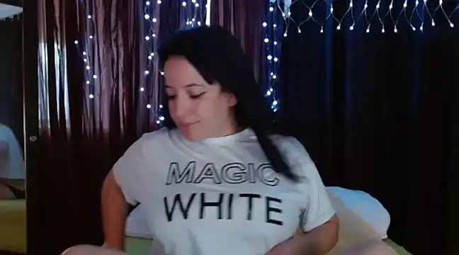 Snapshot of _diana_cute chatting on 12/04/24, 06:28 diana cute online show from 12/04/24, 06:28