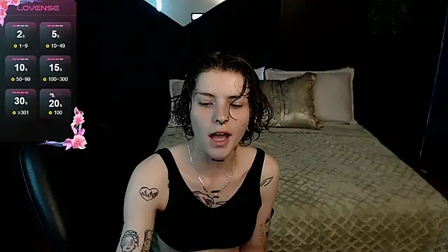 pretty cristal69 online show from 02/13/26, 12:06