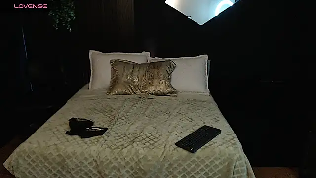 pretty cristal69 online show from 02/24/26, 11:47