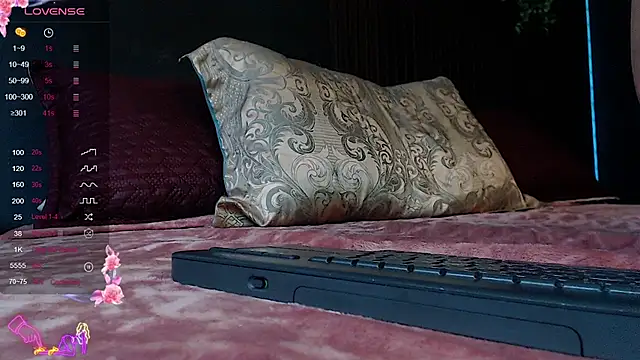 pretty cristal69 online show from 03/10/26, 03:06