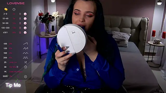 Miss Maya Mils online show from 10/08/25, 01:03