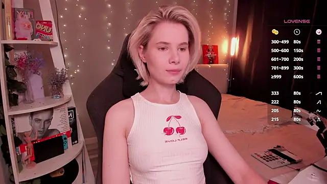 Snapshot of enigma_mia chatting on 09/13/25, 09:42 enigma mia online show from 09/13/25, 09:42