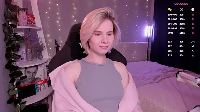 Snapshot of enigma_mia chatting on 10/06/25, 10:34 enigma mia online show from 10/06/25, 10:34