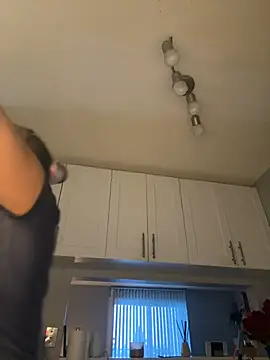 Your Paris online show from 03/18/25, 01:21