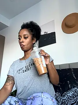 Your Paris online show from 01/15/26, 09:18