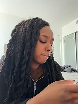 Your Paris online show from 03/03/26, 08:04