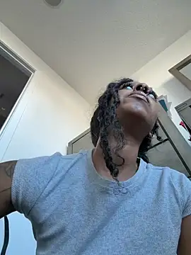 Your Paris online show from 03/18/26, 10:02