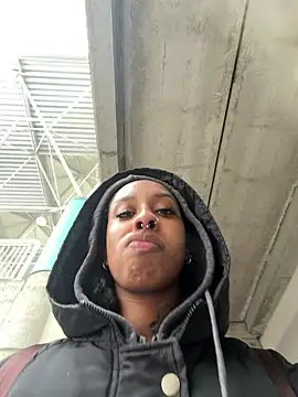 Your Paris online show from 03/25/26, 04:02