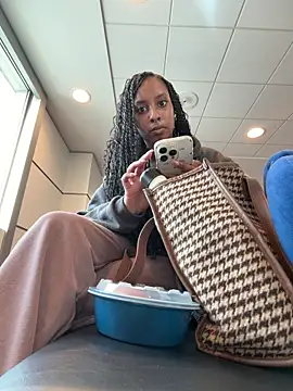 Your Paris online show from 04/11/26, 12:31