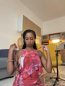 Your Paris online show from 05/17/26, 07:28