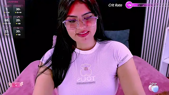 Snapshot of sarah_cream chatting on 03/17/25, 02:30 sarah cream online show from 03/17/25, 02:30