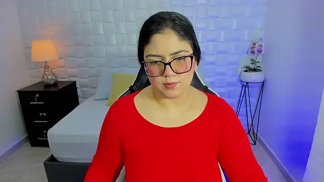 Snapshot of iris_torrez_ chatting on 07/21/26, 11:45 iris torrez online show from 07/21/26, 11:45