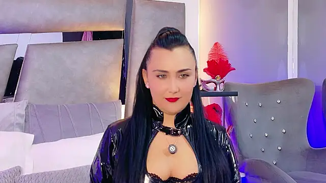 Evangeline Taylorr online show from 11/06/25, 08:43