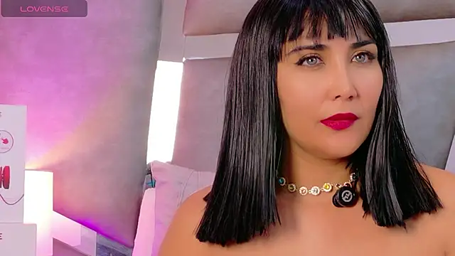 Evangeline Taylorr online show from 12/04/25, 01:15