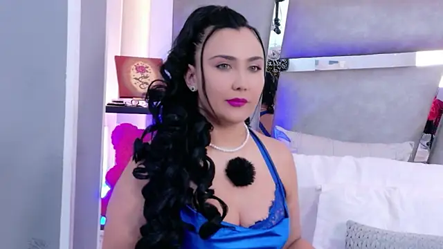 Evangeline Taylorr online show from 04/11/26, 07:40