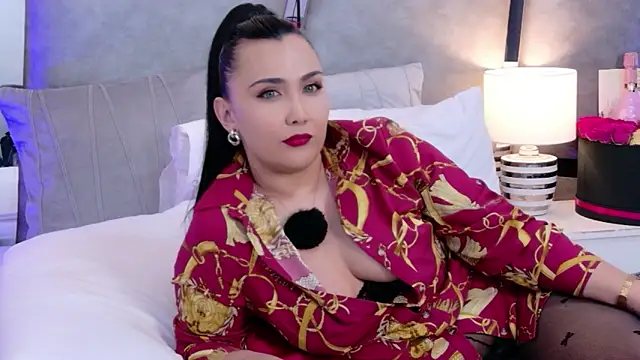 Evangeline Taylorr online show from 04/17/26, 08:12