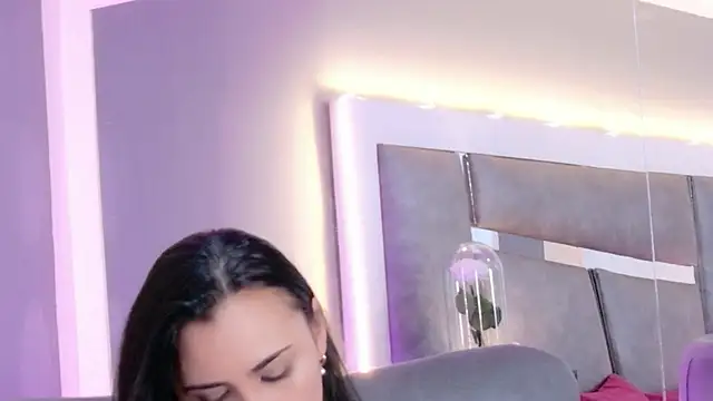 Evangeline Taylorr online show from 06/24/26, 02:27